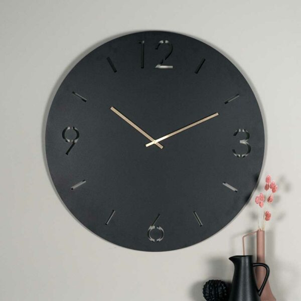 Homedreams Schwarze Wanduhr aus Metall Industry und Loft Stil